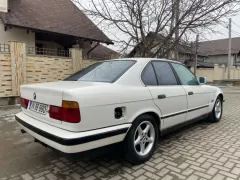 Номер авто #UNBB880 - BMW 5 Series. Проверить авто в Молдове