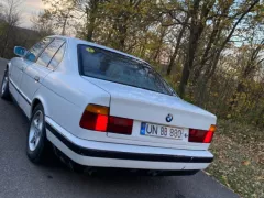 Număr de înmatriculare #UNBB880 - BMW 5 Series. Verificare auto în Moldova